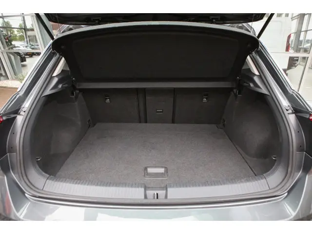 Volkswagen T-Roc 1.5 TSI Sport 2019 Benzine 23