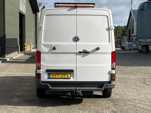 Volkswagen Crafter 30 2.0 TDI L3H3 2018 Diesel 4