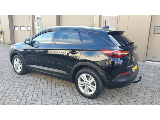 Opel Grandland X 1.2 Turbo Business + 2019 Benzine 9