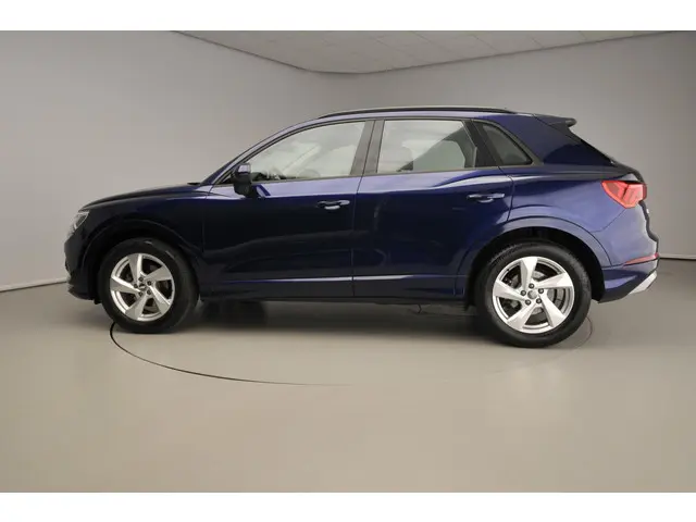 Audi Q3 35 TFSI Business Edition 2020 Benzine 4