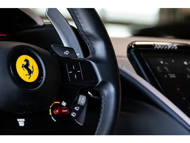 Ferrari Roma 3.9 V8 HELE 2020 Benzine 35