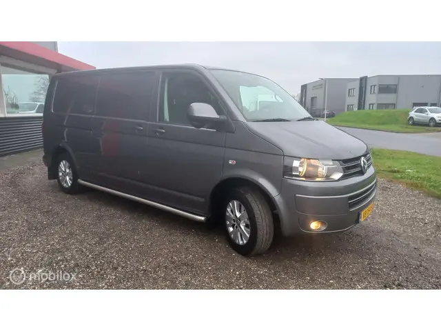 Volkswagen Transporter 2.0 TDI L2H1 2013 Diesel 8