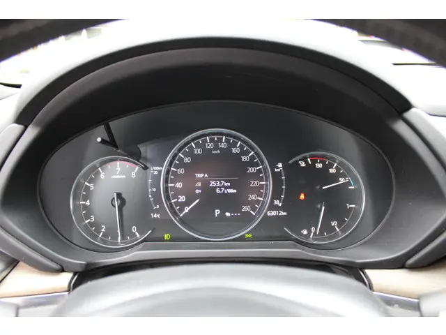 Mazda CX-5 2.0 SkyActiv-G 165 Signature 2019 Benzine 18