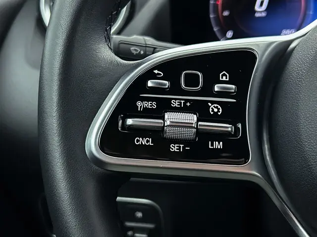 Mercedes-Benz GLA 250 e Luxury Line 2023 Hybride Benzine 21