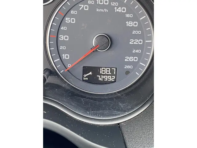 Peugeot 107 1.0 Active 2012 Benzine 18
