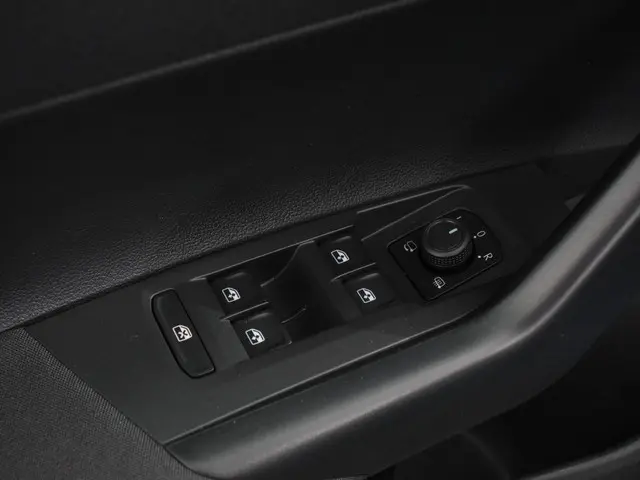 Volkswagen Polo 1.0 TSI Life 2022 Benzine 12