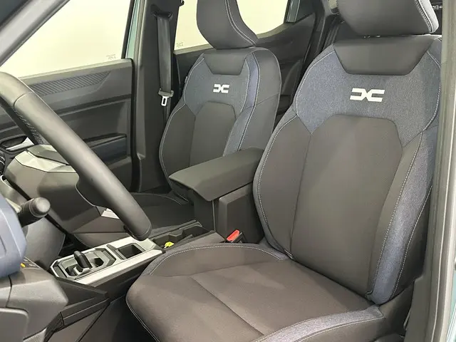 Dacia Duster 1.6 Hybrid 140 Journey 2026 Hybride Benzine 5