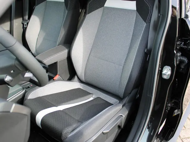 Opel Frontera 1.2 Turbo Hybrid GS 2025 Hybride Benzine 7