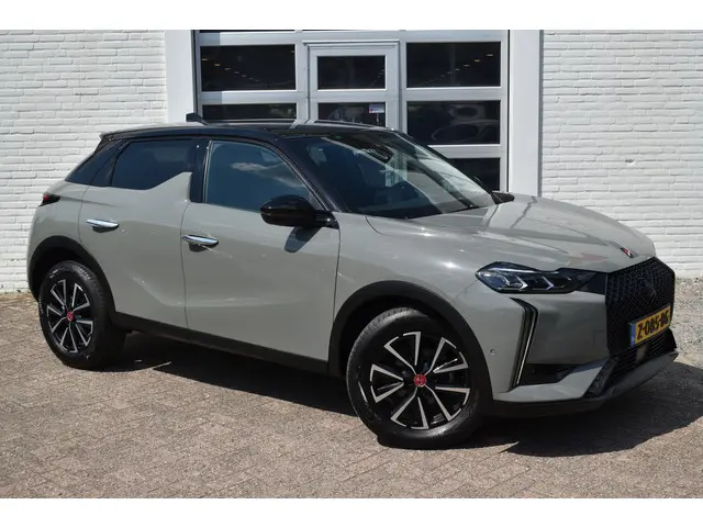 DS DS 3 PureTech 130EAT8 Performance Line 2024 Benzine 3