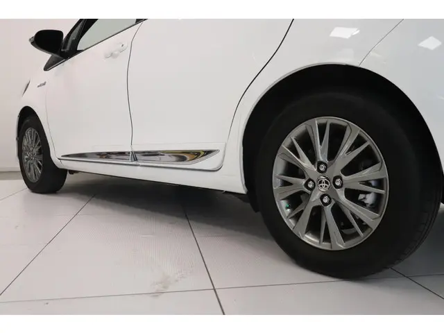 Toyota Yaris 1.5 Hybrid Executive 2019 Hybride Benzine 16