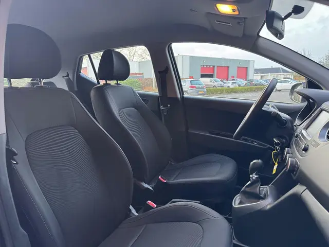 Hyundai i10 1.0i Comfort ( AIRCO + KM NAP ) 2018 Benzine 18