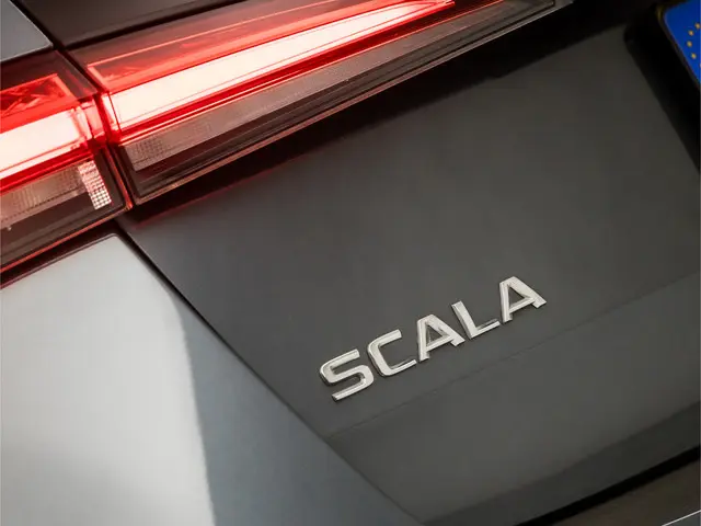 Škoda Scala 1.0 TSI Sport Deluxe 2021 Benzine 28