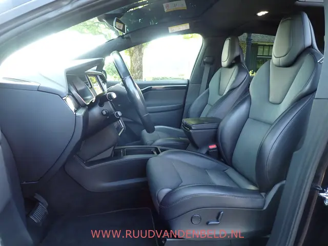 Tesla Model X 75D 2018 Elektrisch 11