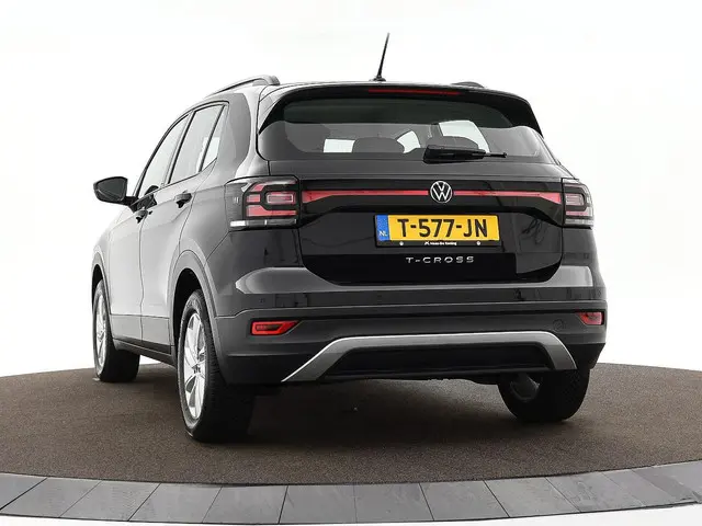 Volkswagen T-Cross 1.0 TSI 95pk Life 2023 Benzine 23