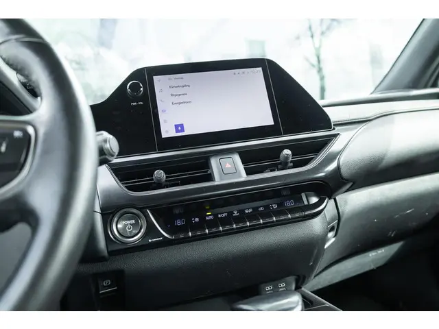 Lexus UX 250h Business Line 2022 Hybride Benzine 39