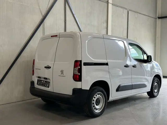 Peugeot Partner Tepee 1.2 PureTech 2024 Benzine 7