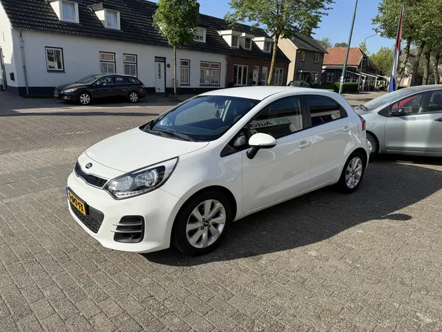 Kia Rio 1.2 CVVT ExecutiveLine 2016 Benzine 3