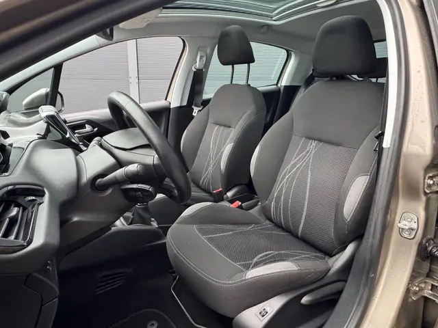 Peugeot 208 1.2 VTi Allure / Pano / Led / Pdc 2014 Benzine 6
