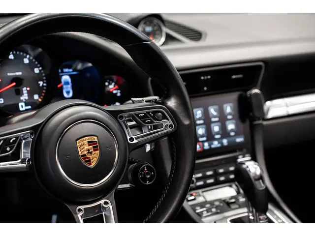 Porsche 911 3.0 Carrera 4S 2015 Benzine 42