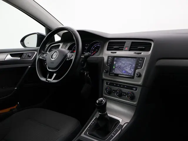 Volkswagen Golf 1.0 TSI 116 PK + CARPLAY | DAB | 2017 Benzine 4