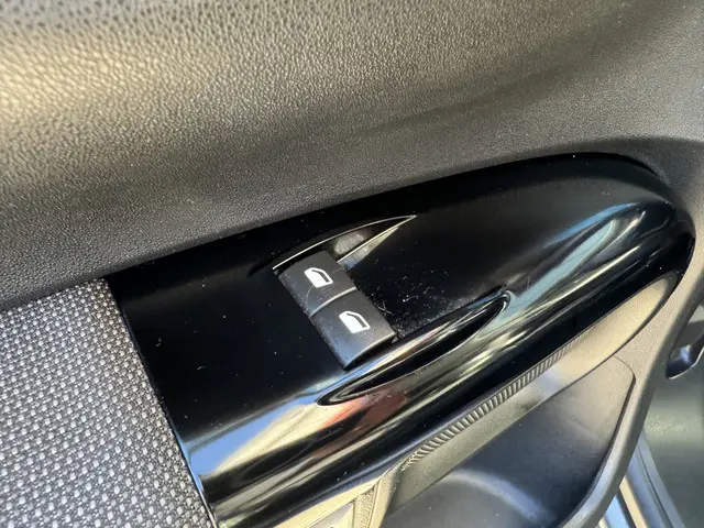 Citroën C4 Cactus 1.2 PureTech One-Tone 2018 Benzine 12