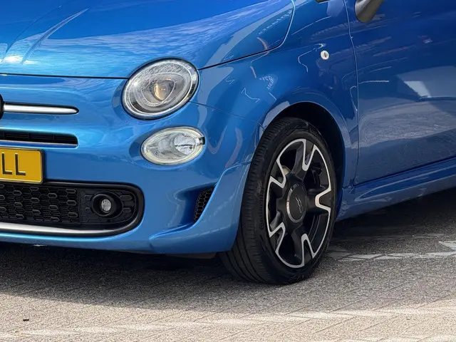 Fiat 500 1.0 Hybrid Rockstar 2021 Benzine 13