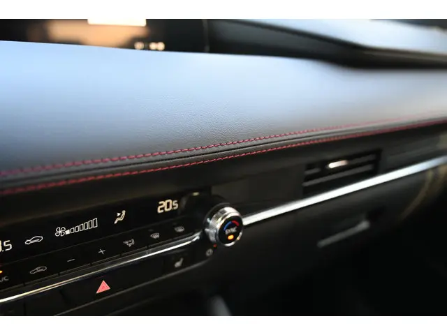 Mazda 3 e-SkyActiv-G 140 automaat Homura 2025 Benzine 34