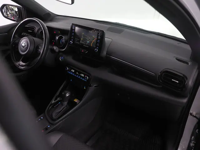 Toyota Yaris 1.5 Hybrid Executive 2022 Hybride Benzine 20