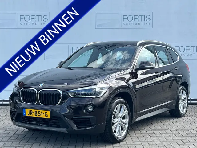 BMW X1 sDrive20i Centennial Executive 2016 Benzine