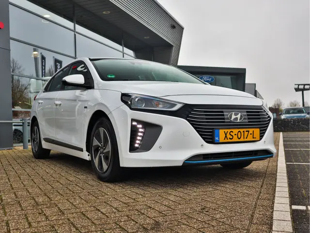 Hyundai IONIQ 1.6 GDi Comfort 2019 Hybride Benzine 6