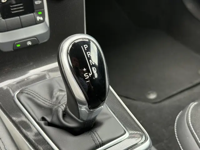 Volvo V40 T2 POLAR + AUTOMAAT 2019 Benzine 19