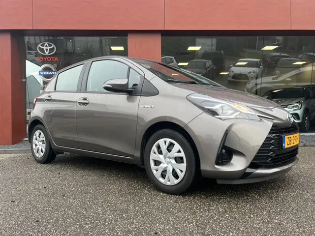 Toyota Yaris 1.5 Hybrid Active 2019 Hybride Benzine 3