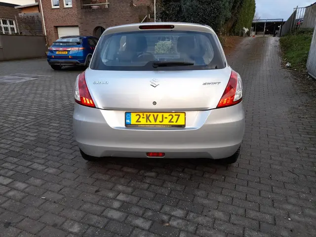 Suzuki Swift 1.2 Base 2013 Benzine 5