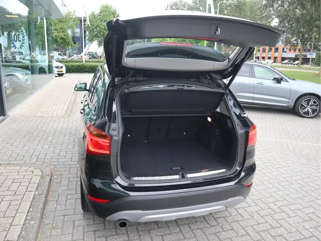BMW X1 sDrive18i 136 PK High Executive 2017 Benzine 5