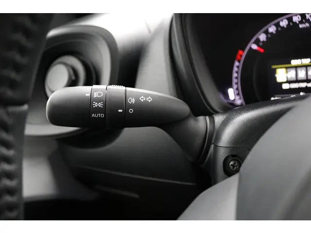Toyota Aygo X 1.0 VVT-i MT Play 2024 Benzine 29