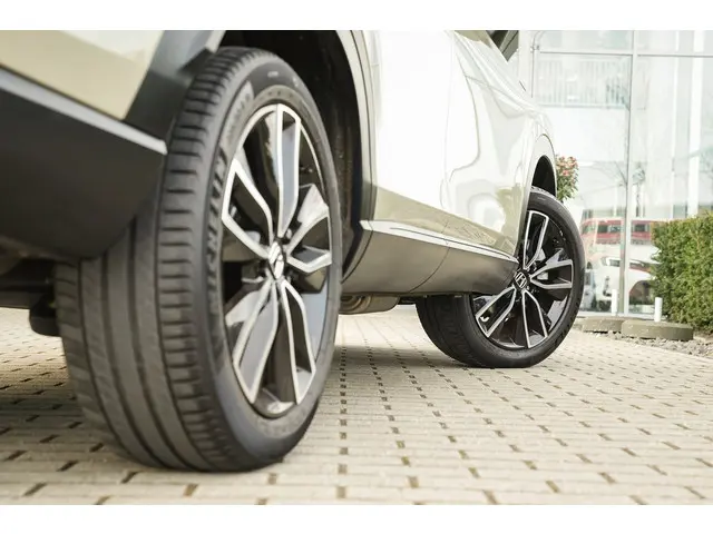 Honda HR-V 1.5i e:HEV ELEGANCE 2022 Hybride Benzine 13