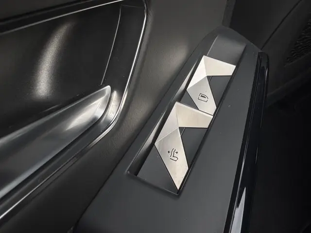 DS DS 7 Crossback 1.6 PureTech Executive 2019 Benzine 23