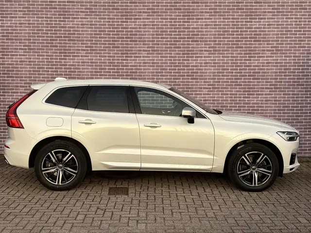 Volvo XC60 2.0 D4 AWD R-Design 2017 Diesel 7