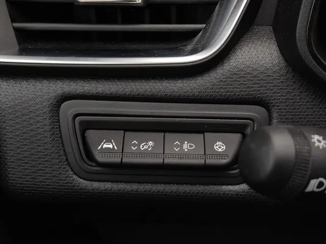 Mitsubishi Colt 1.0T MT First Edition 2024 Benzine 33