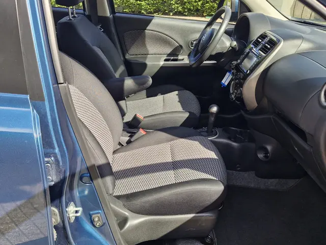 Nissan Micra Automaat 1.2 Connect Edition 2014 Benzine 22