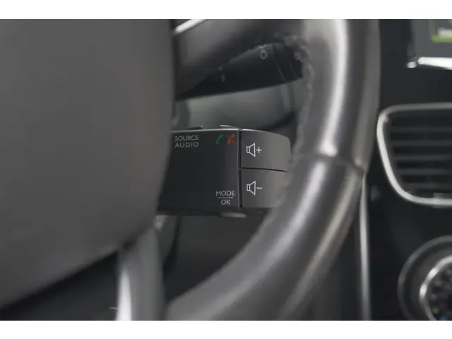 Renault Clio TCe 90 Intens 2017 Benzine 34
