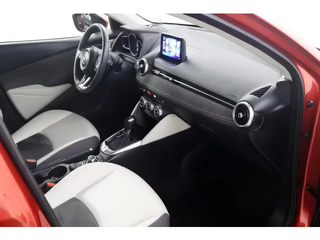 Mazda 2 1.5 90pk Automaat Signature 2020 Benzine 34