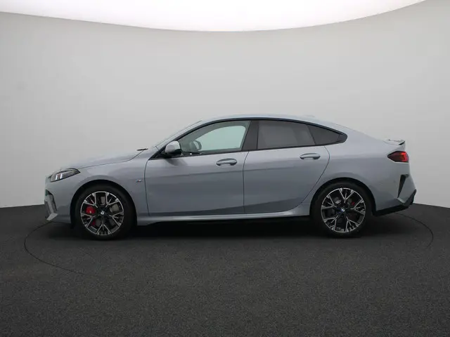 BMW 2 Serie Gran Coupé 220 2025 Benzine 4
