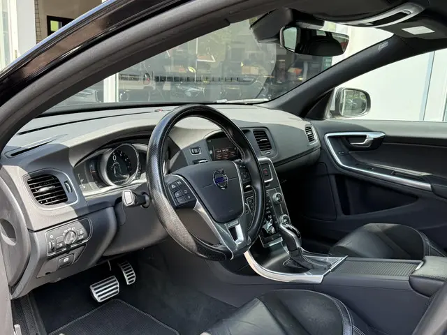 Volvo V60 1.5 T3 R-Design Aut. 2017 Benzine 11