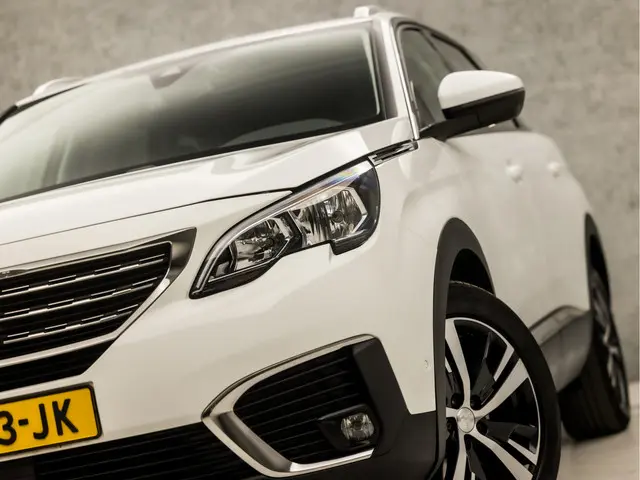 Peugeot 5008 1.2 PureTech Sport 7 Persoons 2018 Benzine 29