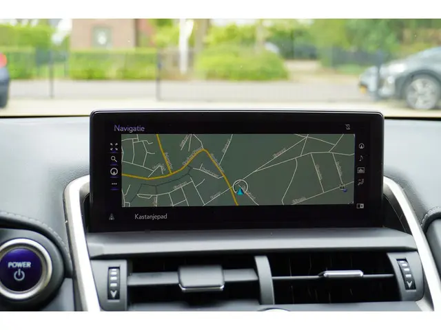 Lexus NX 300h AWD 2018 Hybride Benzine 26