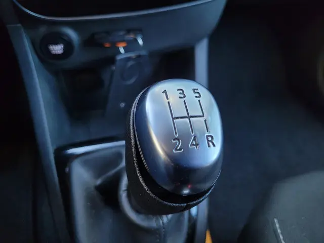 Renault Clio Estate 0.9 TCe Limited 2019 Benzine 23