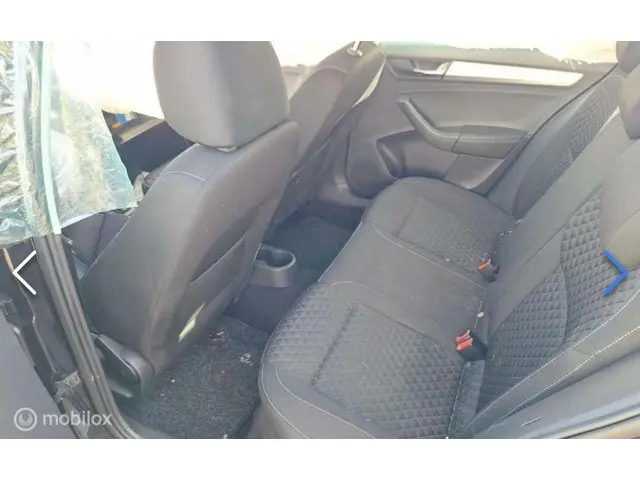 Škoda Rapid 1.4 TDI Greentech Style SCHADE 2017 Diesel 9