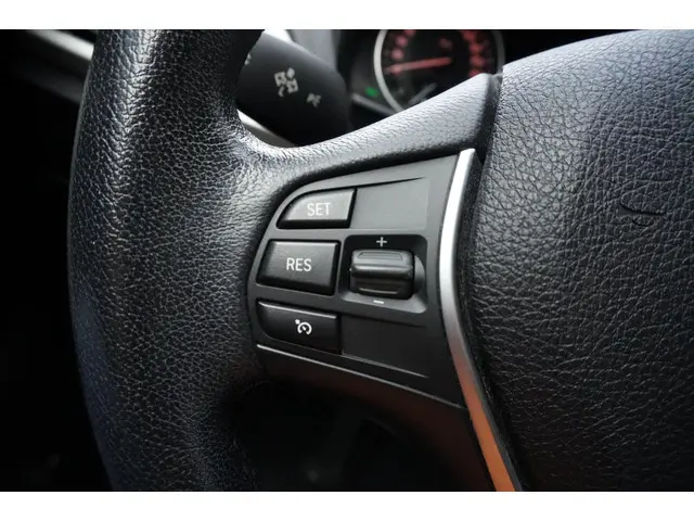 BMW 1 Serie 116i High Executive 2013 Benzine 25