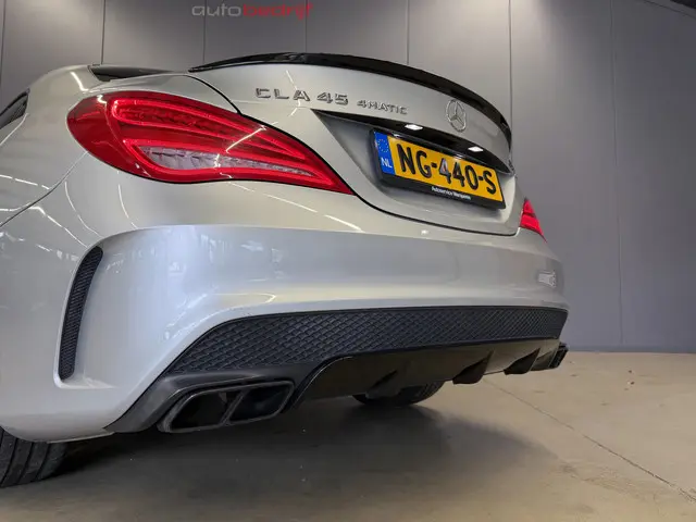 Mercedes-Benz CLA AMG 45 4MATIC Edition 1 2014 Benzine 4